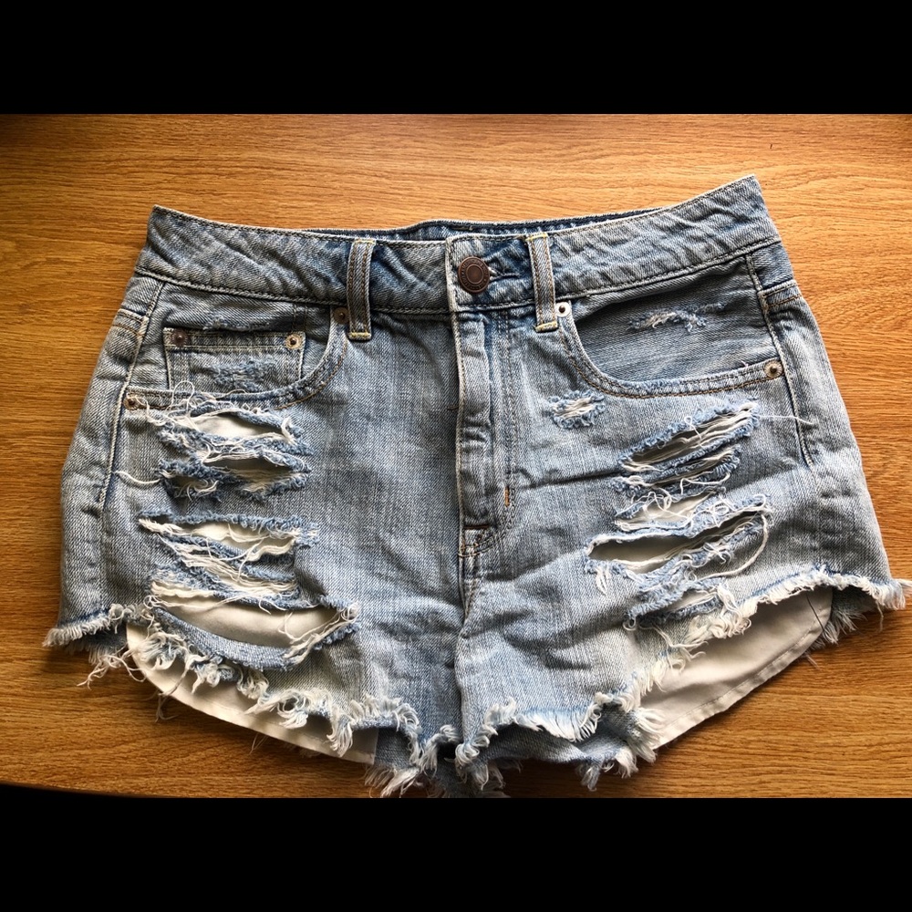 American Eagle high-rise festival shorts
